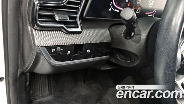 Kia Sportage 2021 — ფოტო 17/20