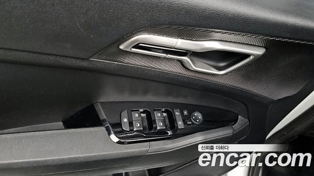 Kia Sportage 2021 — ფოტო 18/20