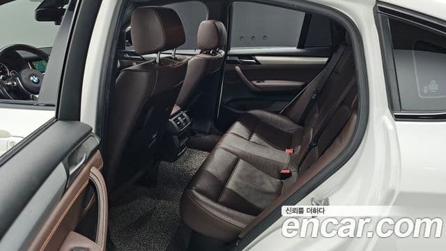 BMW X4 2018 — Photo 15/20