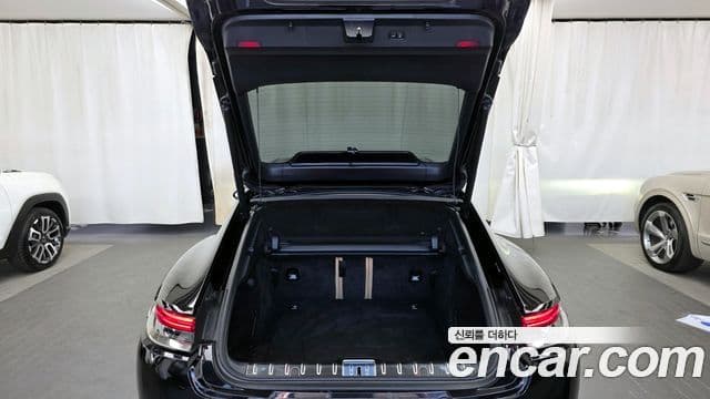 Porsche Panamera 2021 — ფოტო 5/20