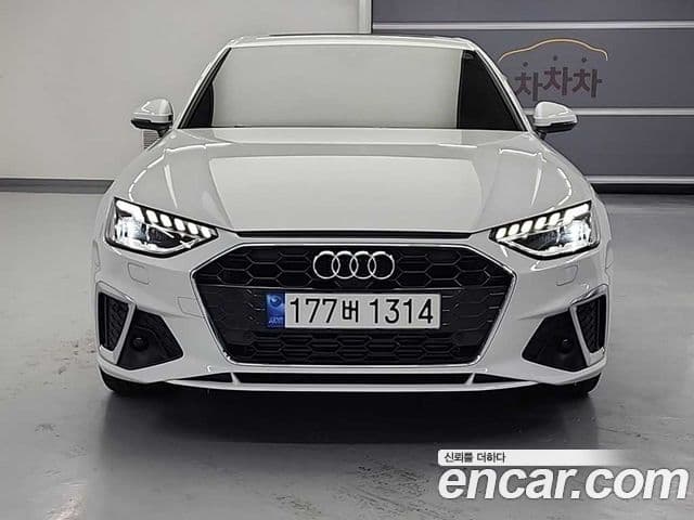 Audi A4 2022 — фото 1 из 19