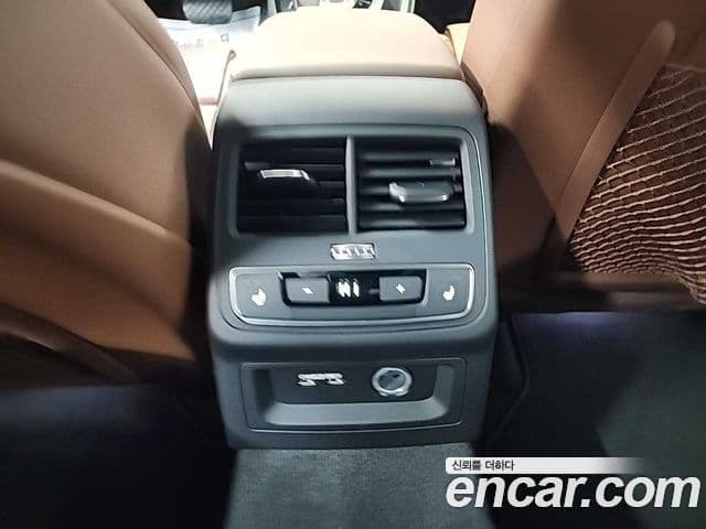 Audi A4 2022 — Şəkil 13/19