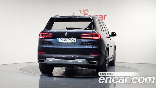 BMW X5 2022 — ფოტო 4/20