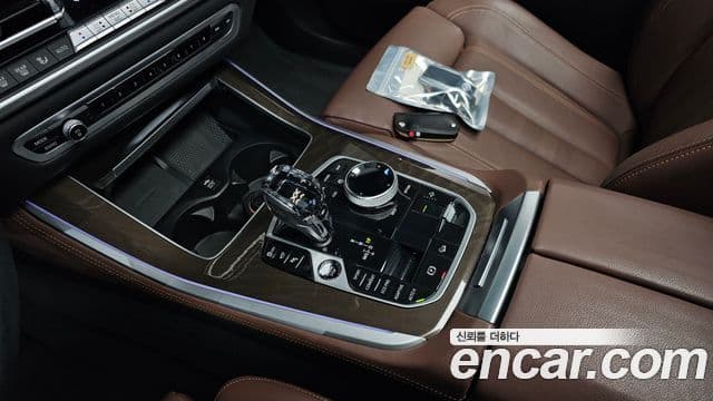 BMW X5 2022 — ფოტო 8/20