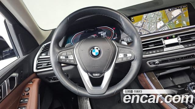 BMW X5 2022 — ფოტო 13/20