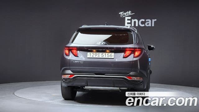 Hyundai Tucson Hybrid 2021 — ფოტო 15/20
