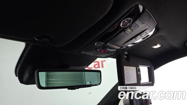 Kia Sorento 2023 — Şəkil 17/20