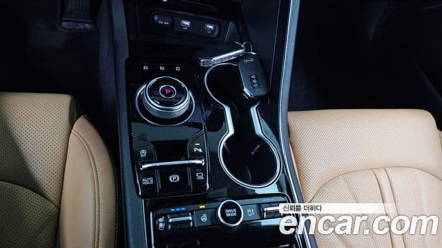 Kia K5 2021 — ფოტო 9/20