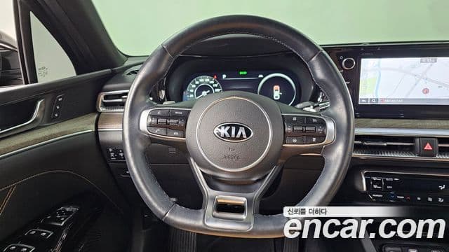 Kia K5 2021 — Şəkil 13/20