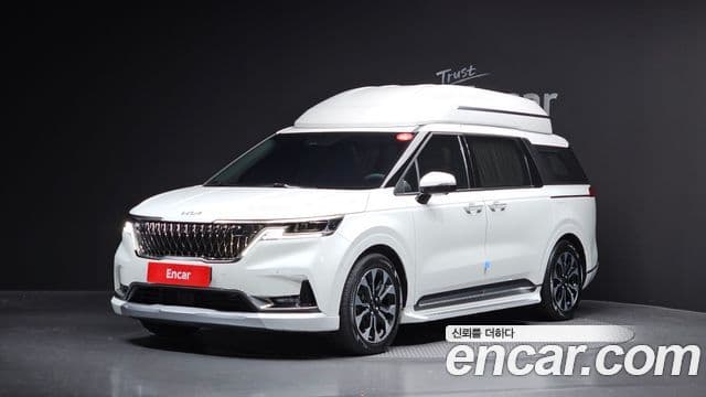 Kia Carnival 2021 — ფოტო 1/20