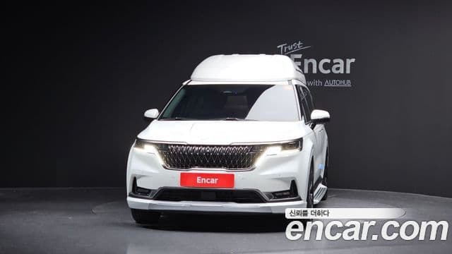 Kia Carnival 2021 — ფოტო 3/20