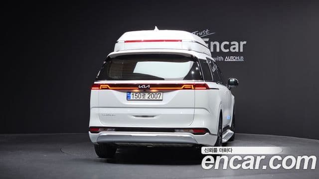 Kia Carnival 2021 — ფოტო 4/20