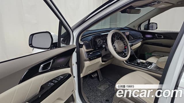 Kia Carnival 2021 — ფოტო 10/20
