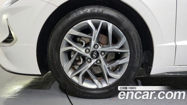 Hyundai Sonata Hybrid 2019 — ფოტო 14/20