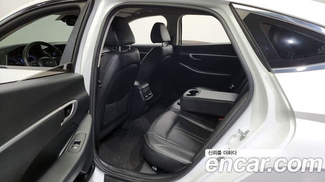 Hyundai Sonata Hybrid 2019 — ფოტო 5/20