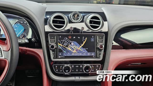 Bentley Bentayga 2020 — Şəkil 14/20