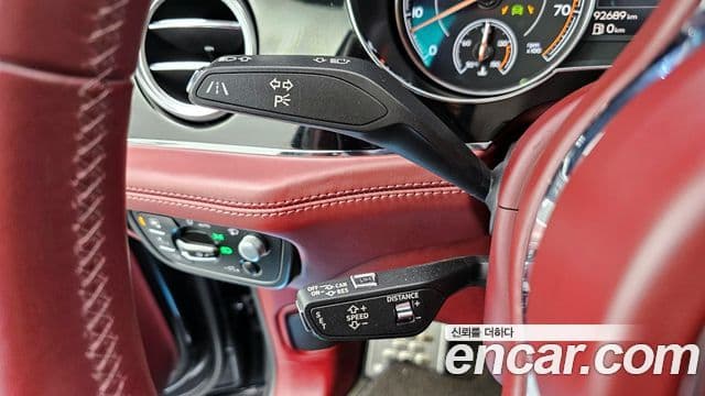Bentley Bentayga 2020 — Şəkil 16/20