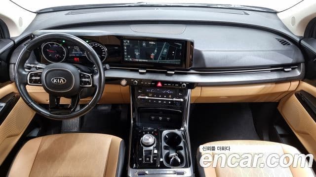 Kia Carnival 2021 — ფოტო 3/20