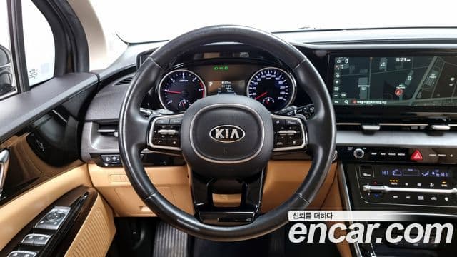 Kia Carnival 2021 — ფოტო 9/20