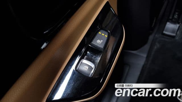 Kia Carnival 2021 — ფოტო 5/20