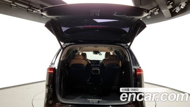 Kia Carnival 2021 — ფოტო 1/20