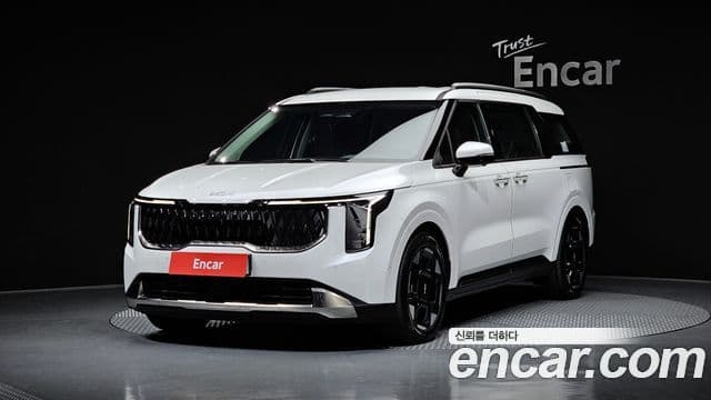 Kia Carnival 2024 — Фото 1/20