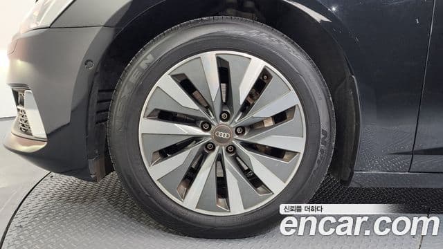 Audi A6 2021 — ფოტო 5/20
