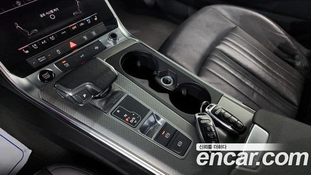 Audi A6 2021 — ფოტო 9/20