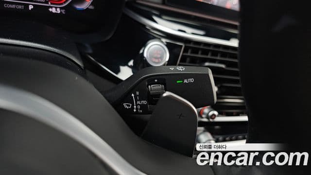 BMW 5 Series 2019 — Photo 18/20