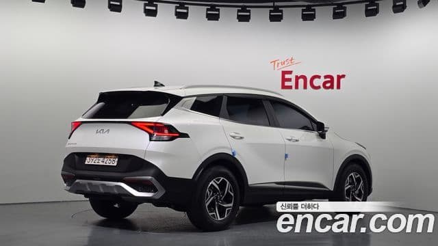 Kia Sportage 2021 — ფოტო 2/20