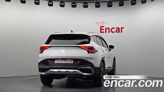 Kia Sportage 2021 — ფოტო 4/20