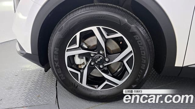 Kia Sportage 2021 — ფოტო 5/20