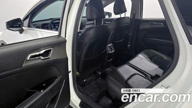 Kia Sportage 2021 — ფოტო 11/20
