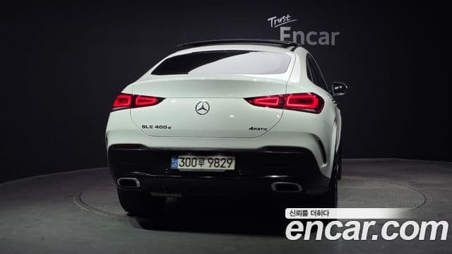 Mercedes-Benz GLE-Class 2022 — Фото 3/20