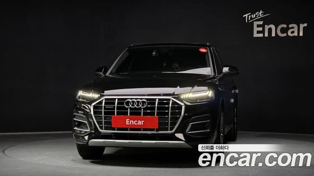 Audi Q5 2021 — ფოტო 3/20