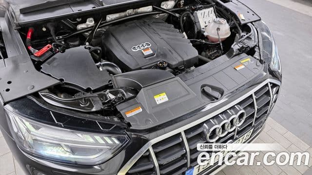 Audi Q5 2021 — ფოტო 6/20