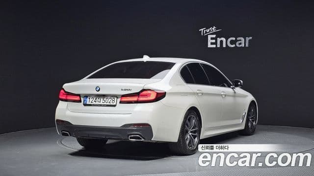 BMW 5 Series 2022 — Şəkil 2/20