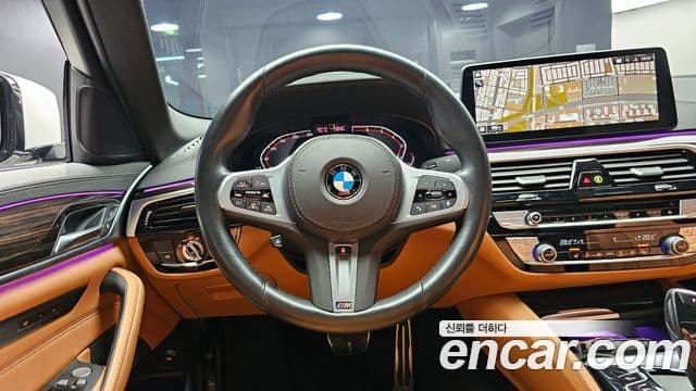 BMW 5 Series 2022 — Şəkil 13/20