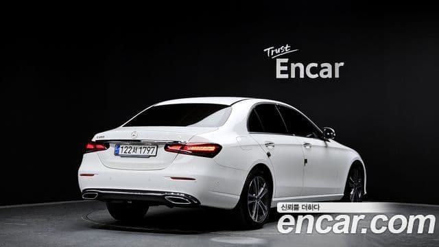 Mercedes-Benz E-Class 2023 — Şəkil 2/20
