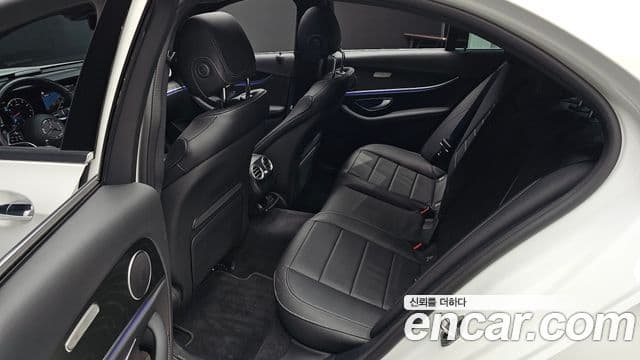 Mercedes-Benz E-Class 2023 — Şəkil 12/20