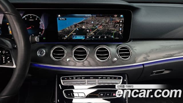 Mercedes-Benz E-Class 2023 — Şəkil 14/20