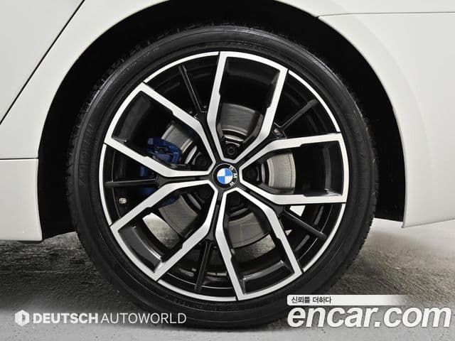 BMW 5 Series 2022 — ფოტო 10/20