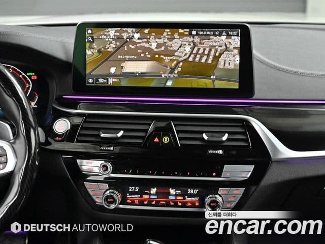 BMW 5 Series 2022 — ფოტო 19/20