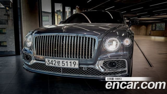 Bentley Flying Spur 2021 — Şəkil 9/10