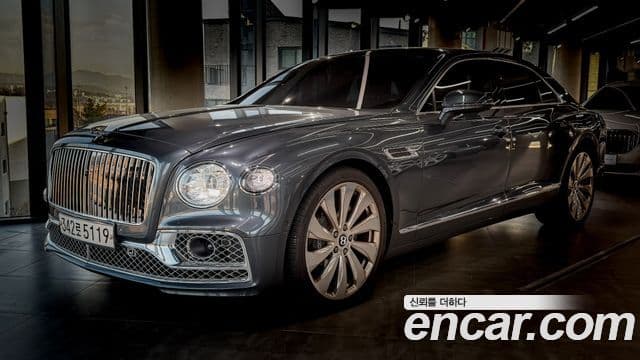 Bentley Flying Spur 2021 — Photo 2/10