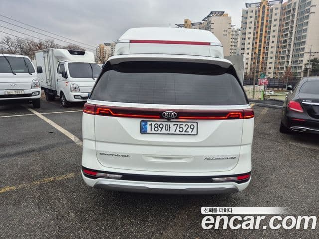 Kia Carnival 2021 — Şəkil 19/20