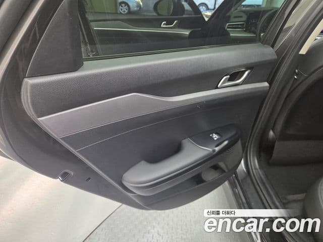 Kia K5 2020 — Şəkil 10/18