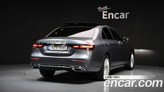 Mercedes-Benz E-Class 2021 — Şəkil 2/20