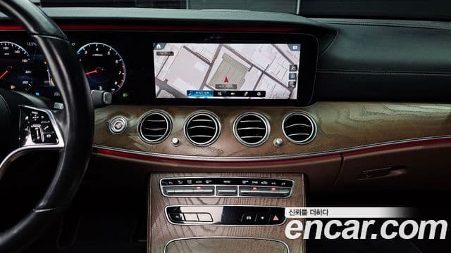 Mercedes-Benz E-Class 2021 — Şəkil 16/20