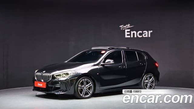 BMW 1 Series 2022 — Photo 1/20